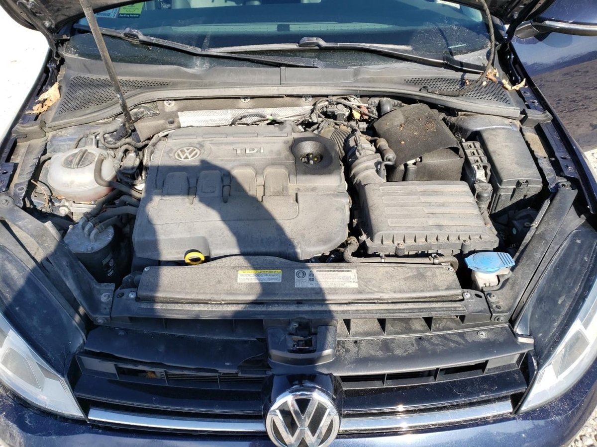 VOLKSWAGEN  GOLF TDI, 2015