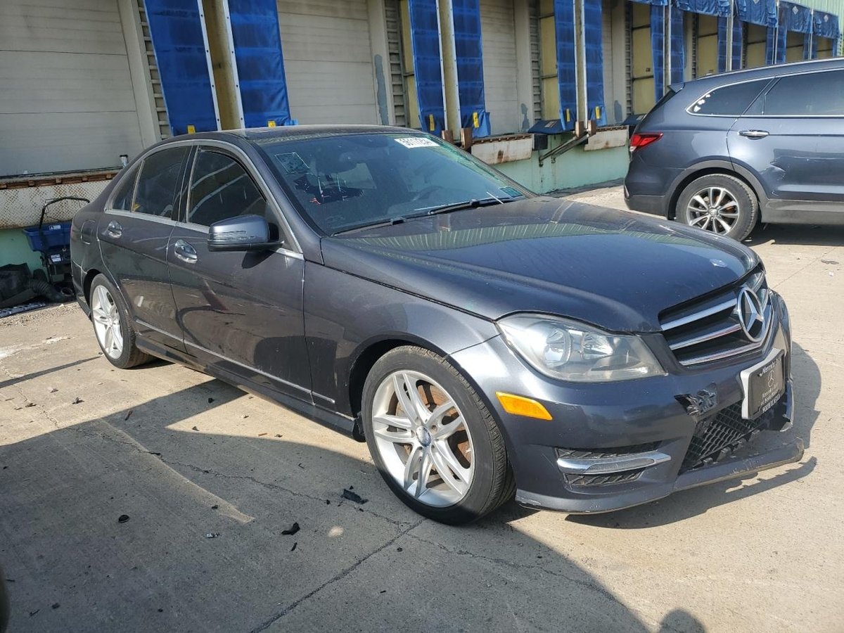 MERCEDES-BENZ  C 300 4MAT, 2014