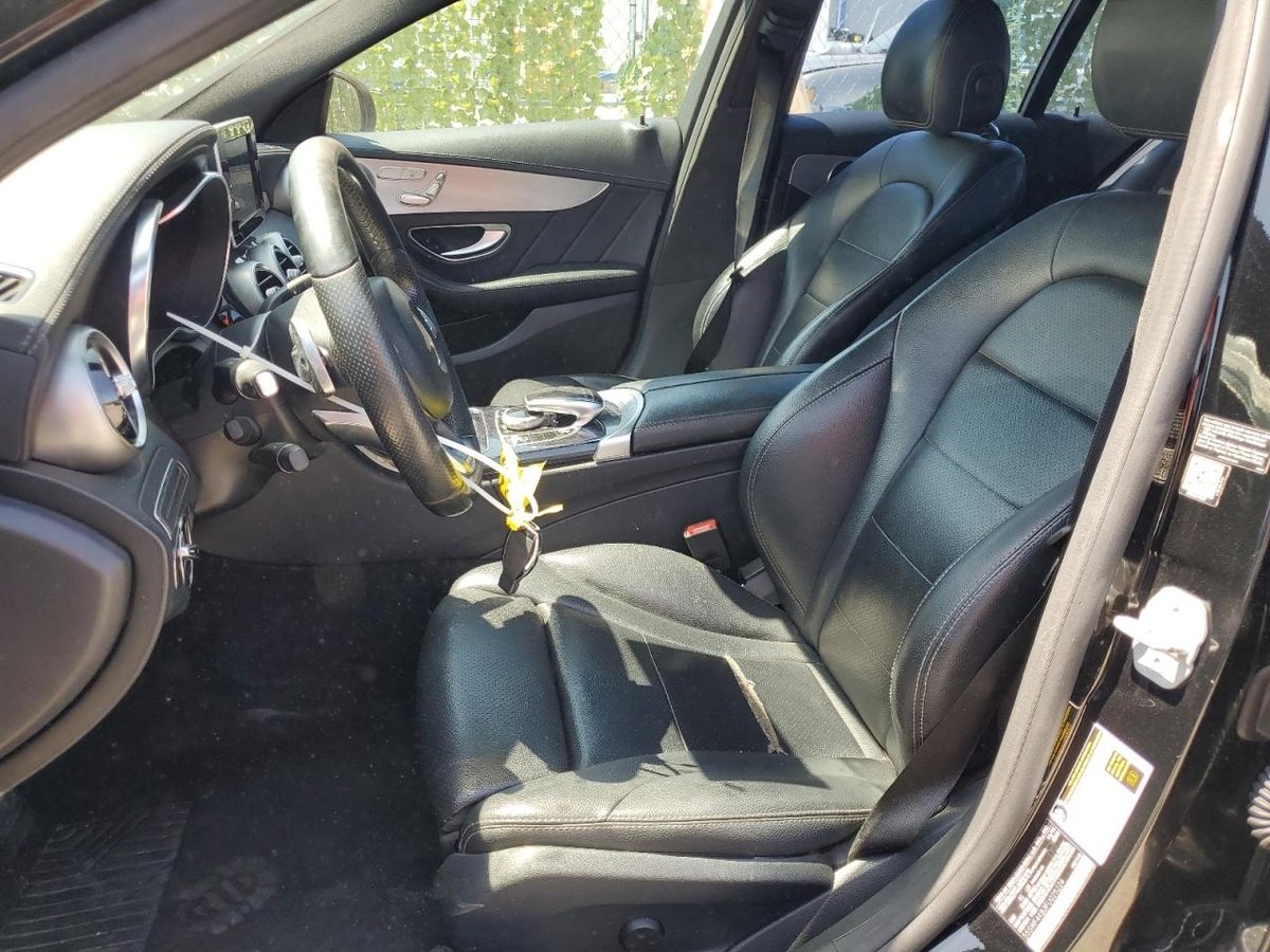 MERCEDES-BENZ  C 300 4MAT C 300 4MAT, 2015