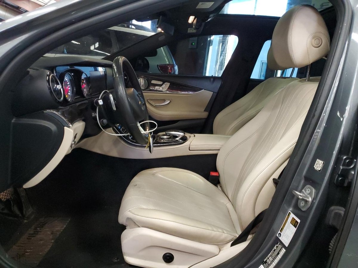 MERCEDES-BENZ  E 300 4MAT, 2018