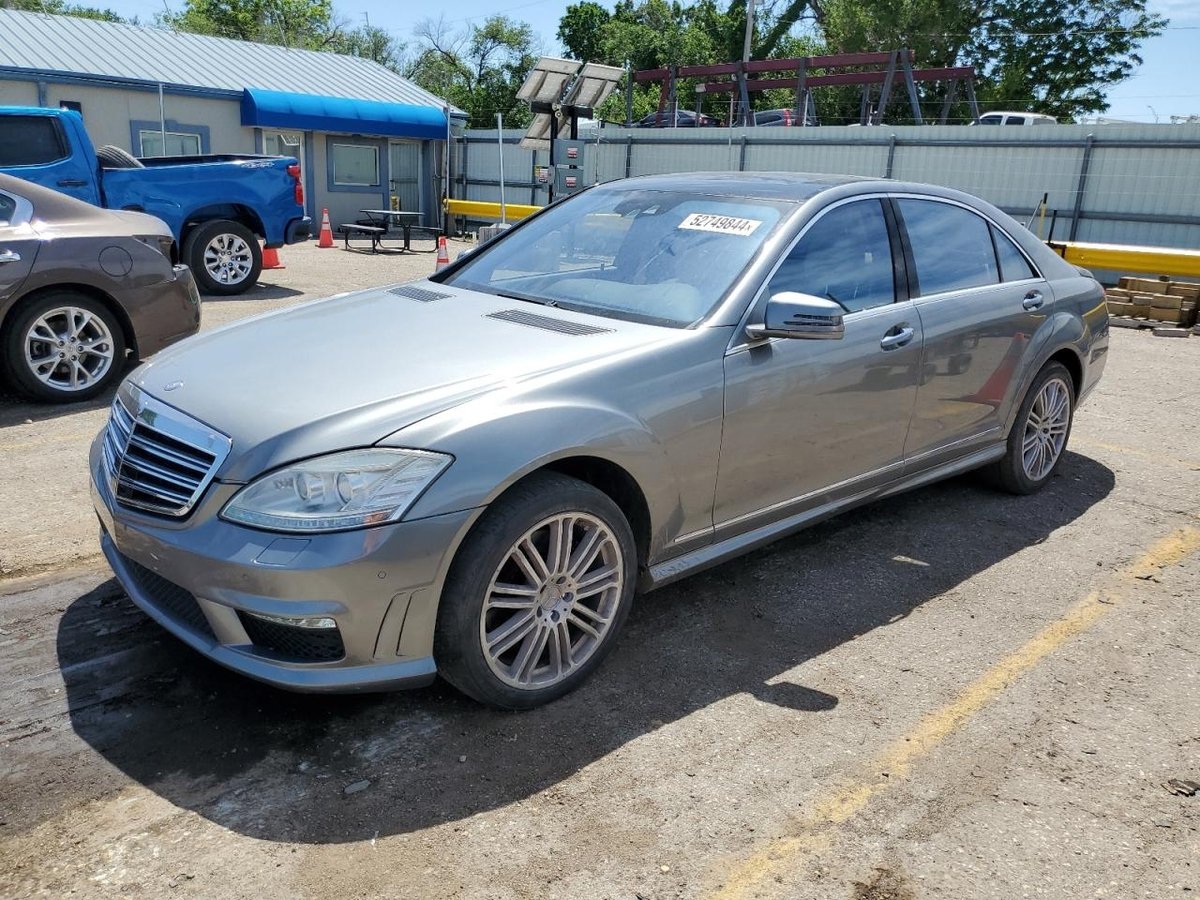 MERCEDES-BENZ  S 550, 2013