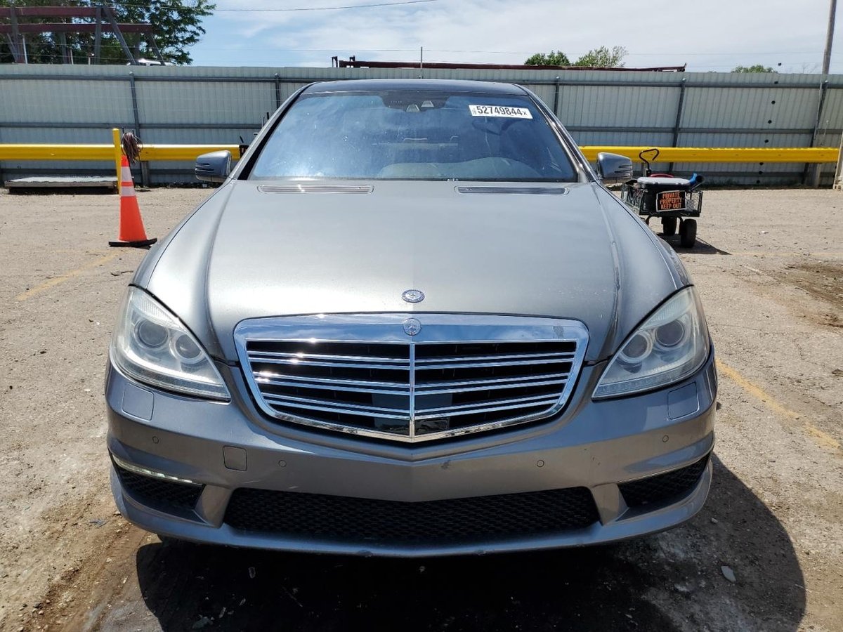 MERCEDES-BENZ  S 550, 2013