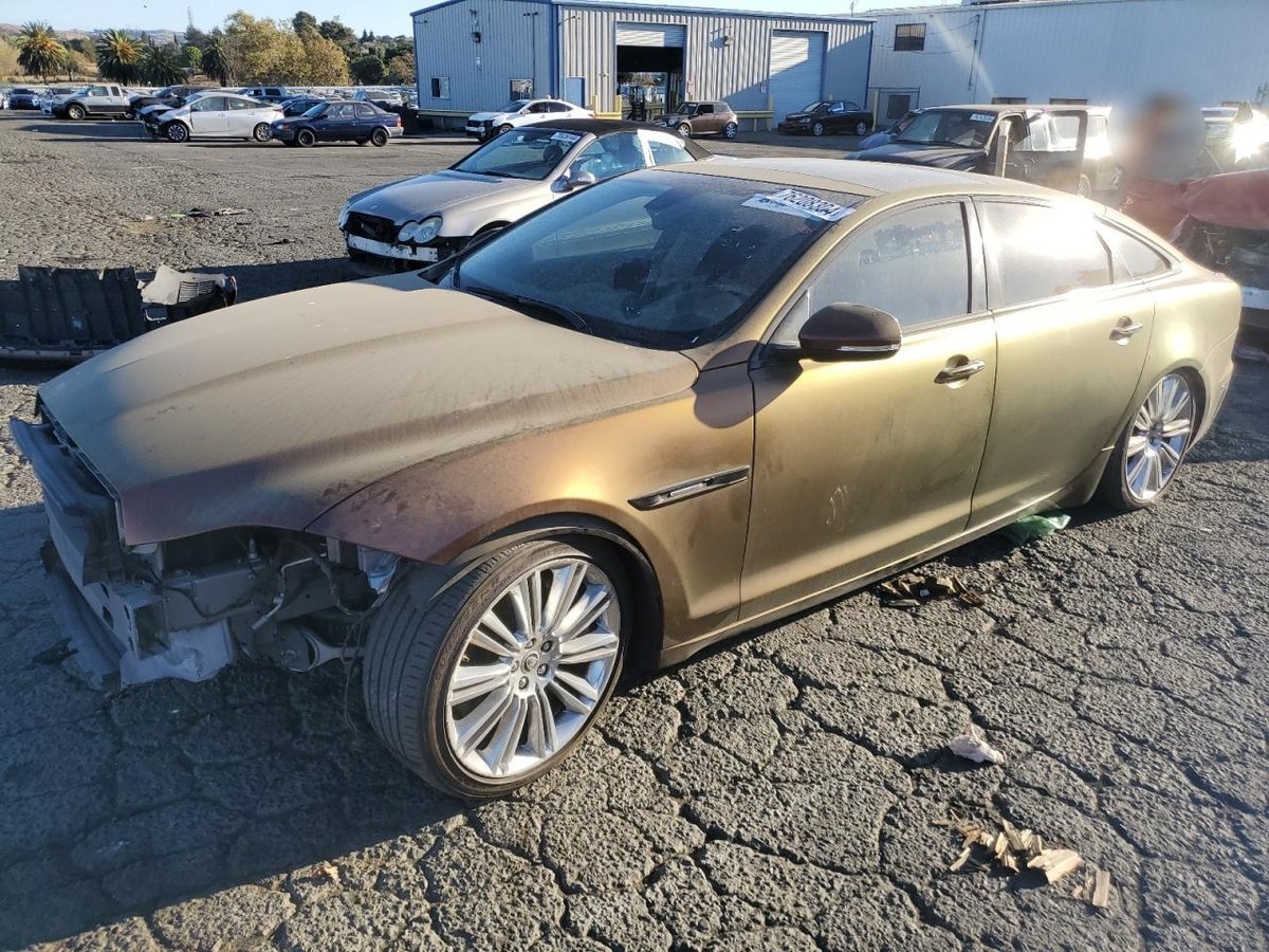 JAGUAR XJ , 2012