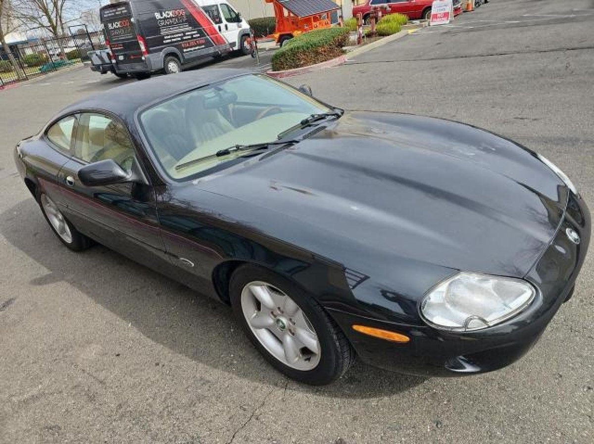JAGUAR XK8 , 1997