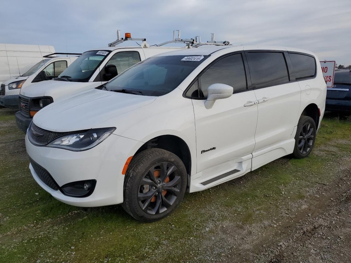 CHRYSLER PACIFICA , 2020