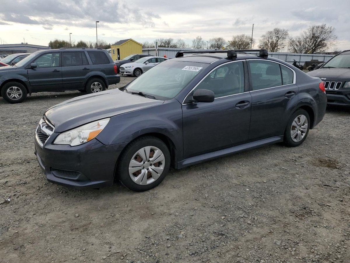SUBARU LEGACY , 2013