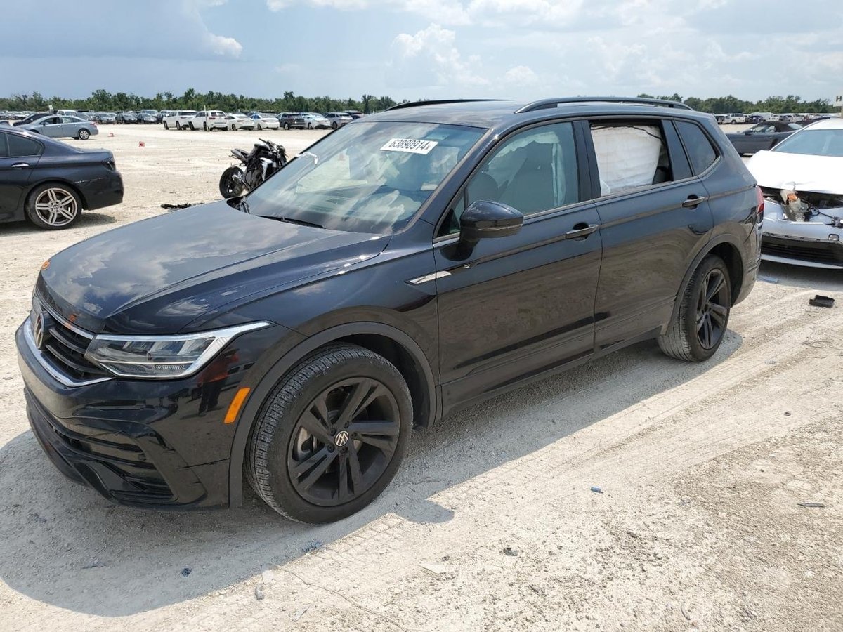 VOLKSWAGEN  TIGUAN SE, 2023