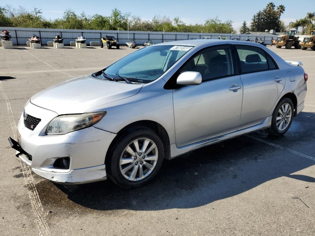 TOYOTA COROLLA , 2010