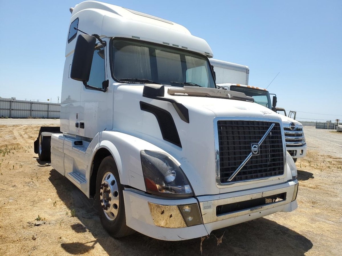 VOLVO VN , 2013