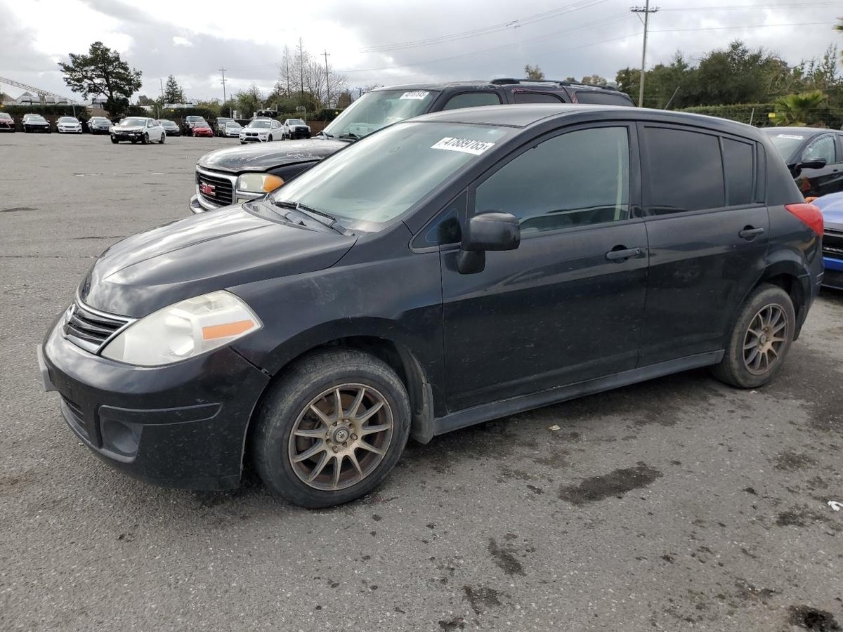 NISSAN VERSA , 2010