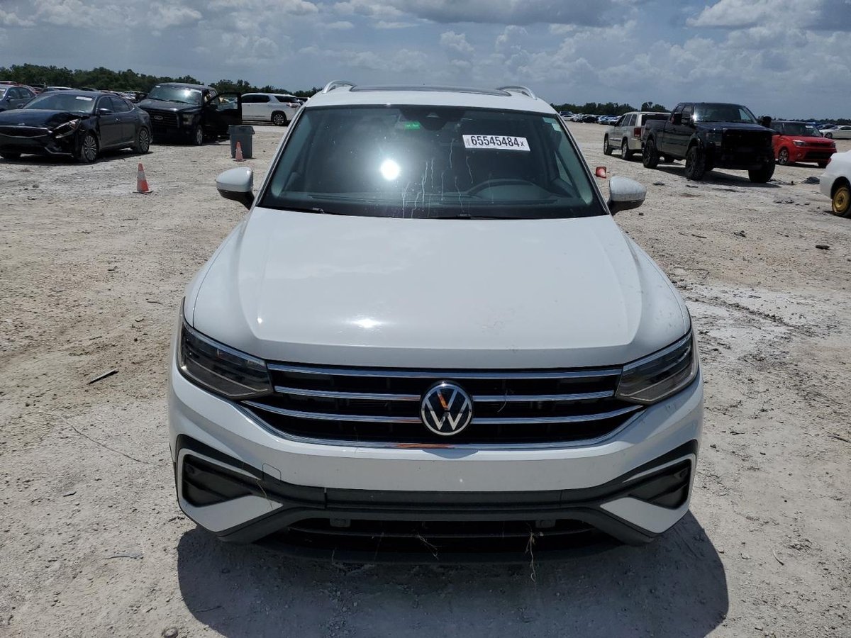 VOLKSWAGEN  TIGUAN SE, 2022