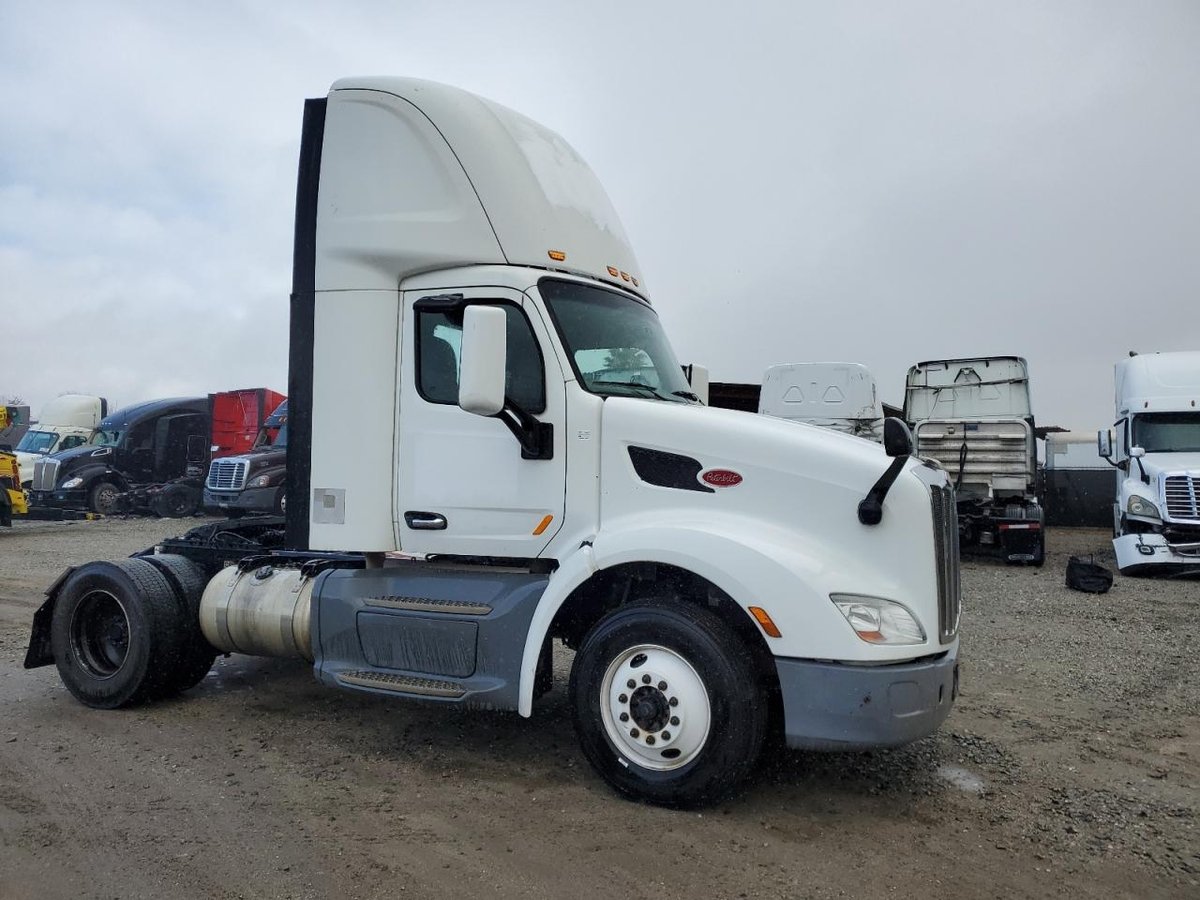 PETERBILT ALL MODELS , 2015