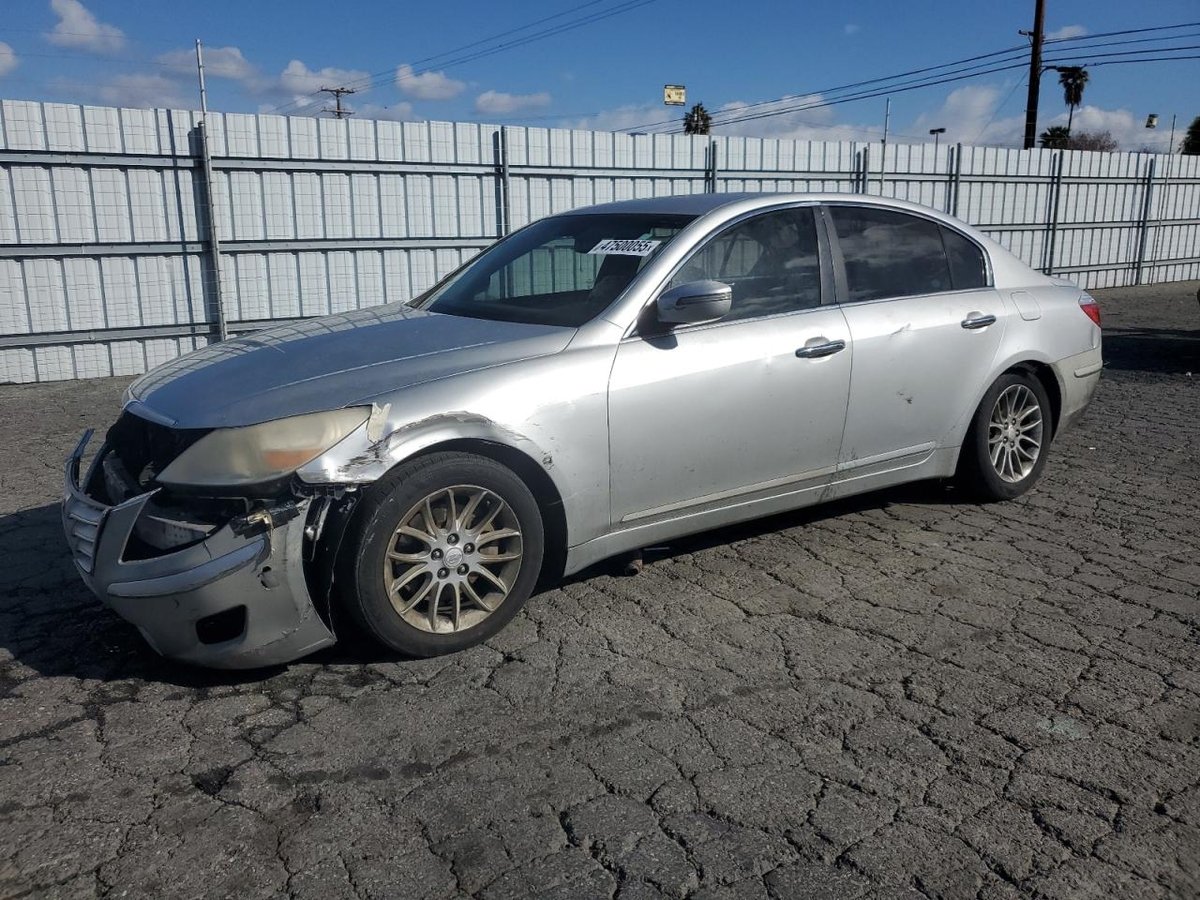 HYUNDAI GENESIS , 2010