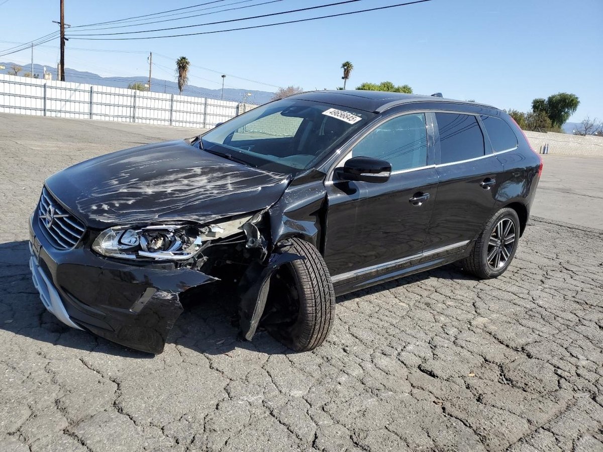 VOLVO XC60 , 2017