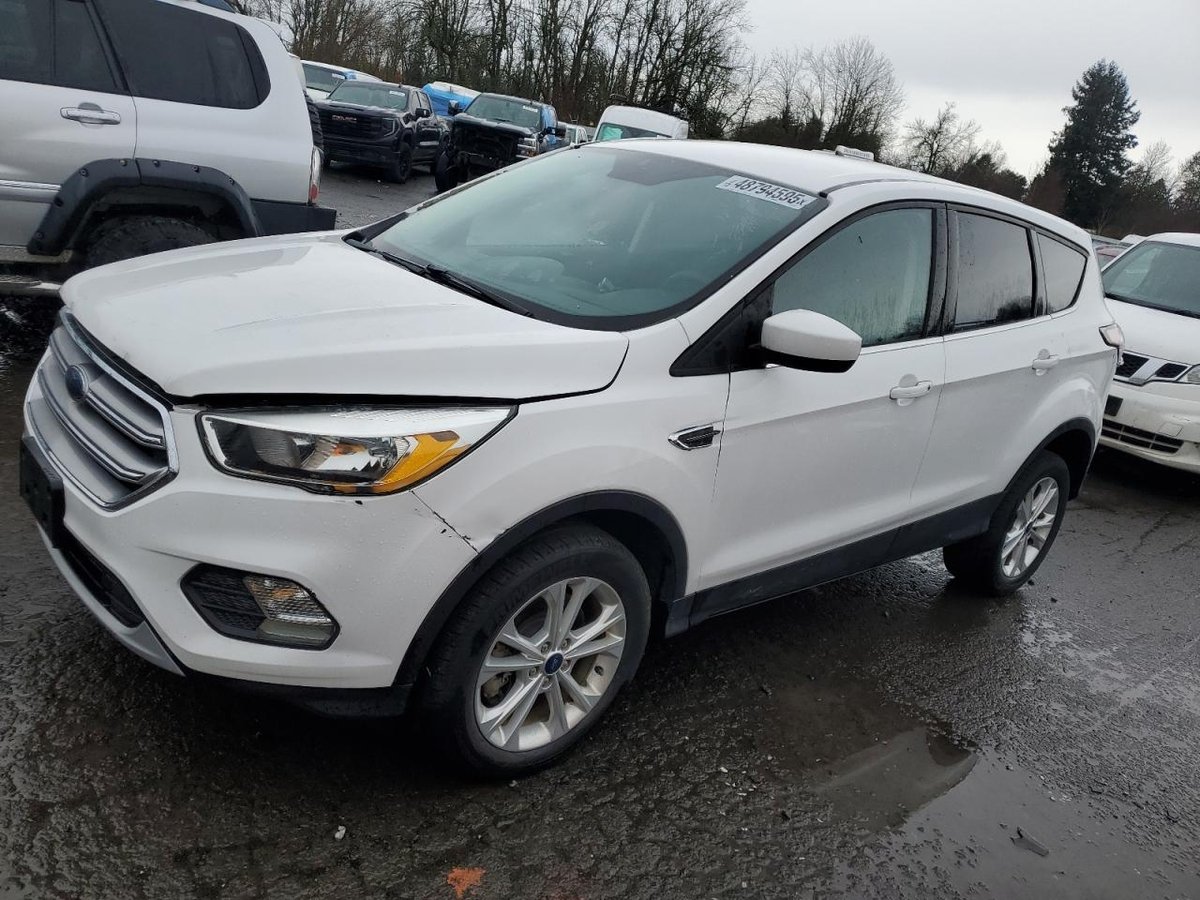 FORD ESCAPE , 2017