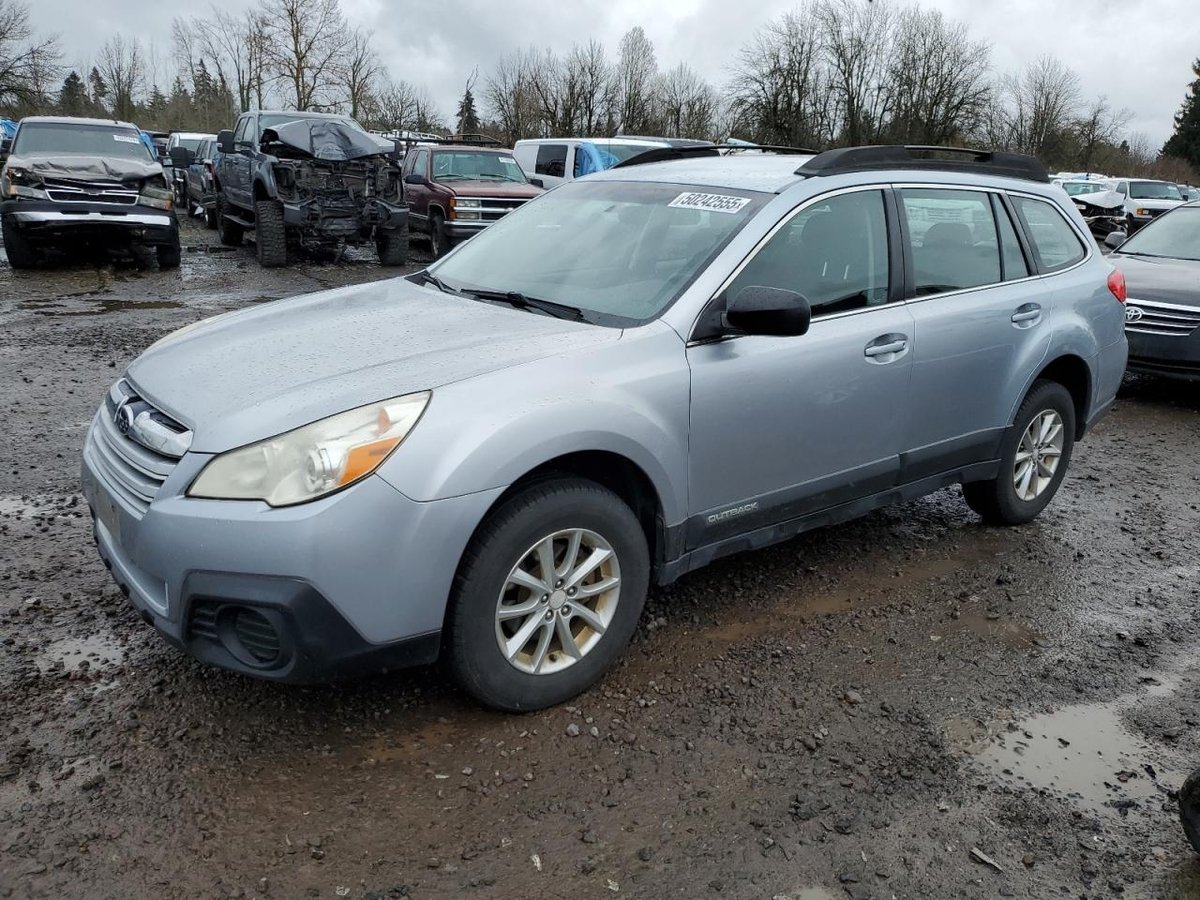 SUBARU OUTBACK , 2013