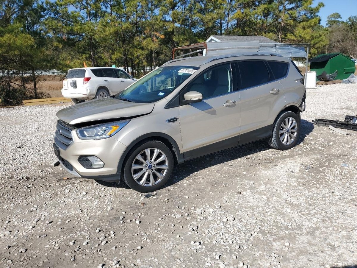 FORD ESCAPE , 2017
