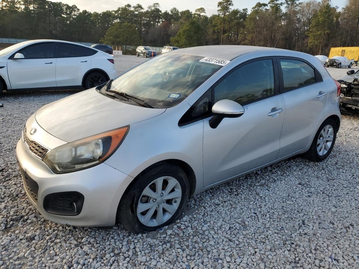 KIA RIO , 2015