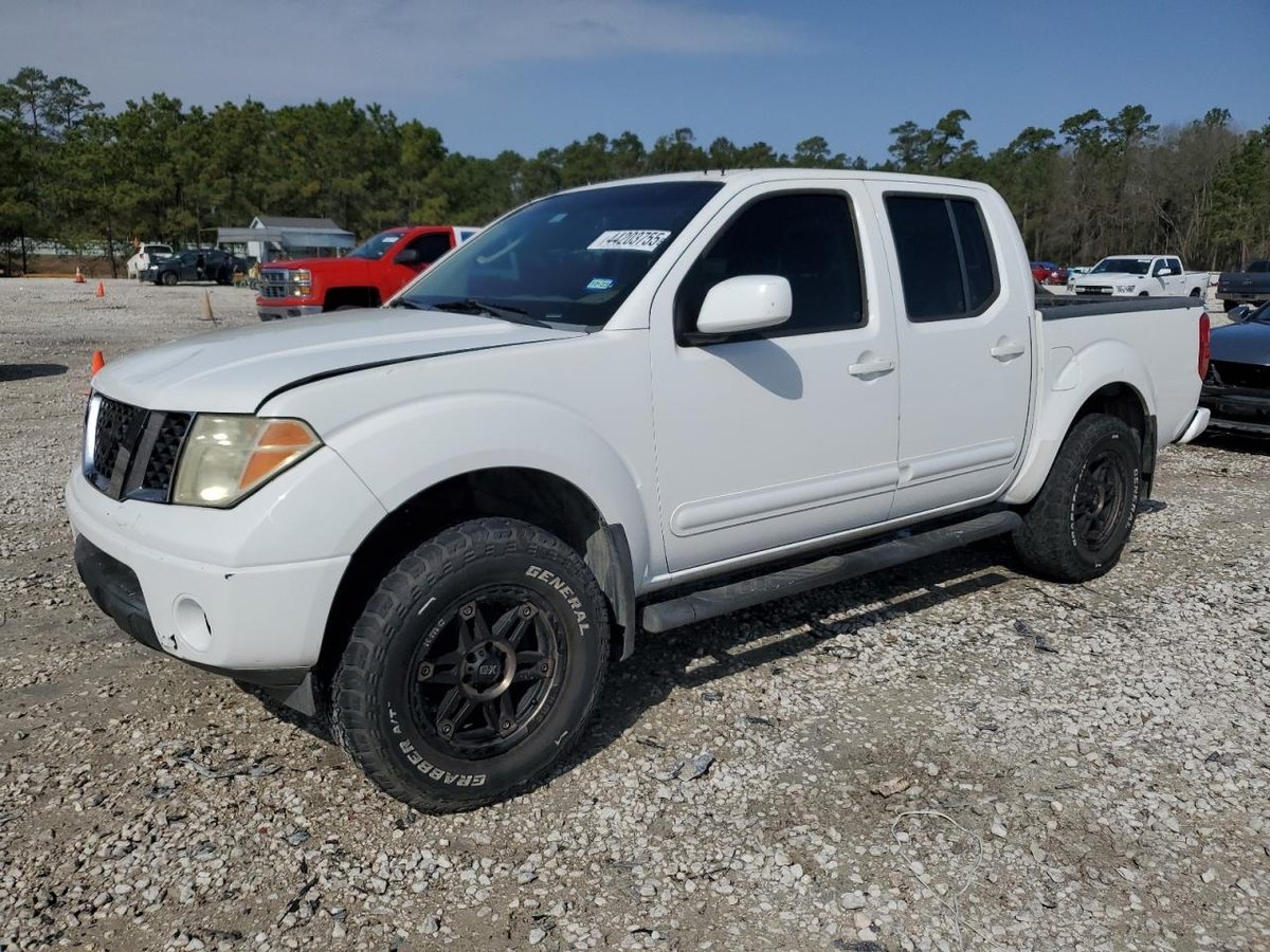 NISSAN FRONTIER , 2008