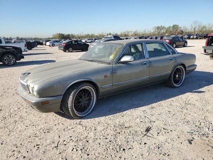XJ 