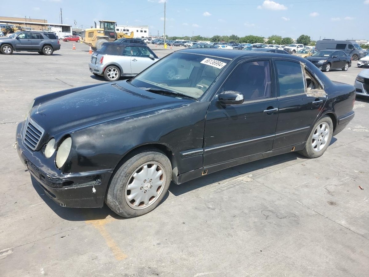 MERCEDES-BENZ  E-CLASS , 2001