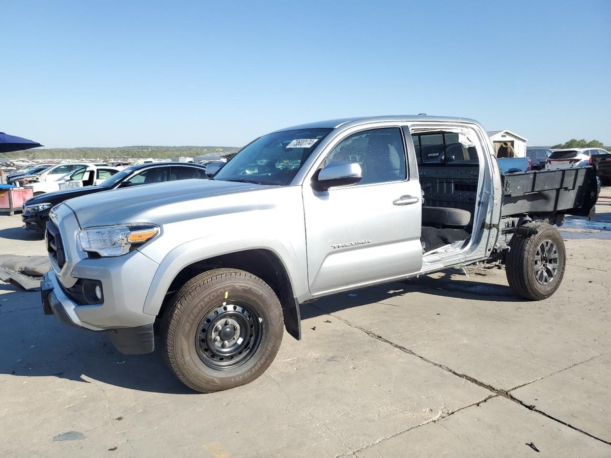 TOYOTA TACOMA , 2023