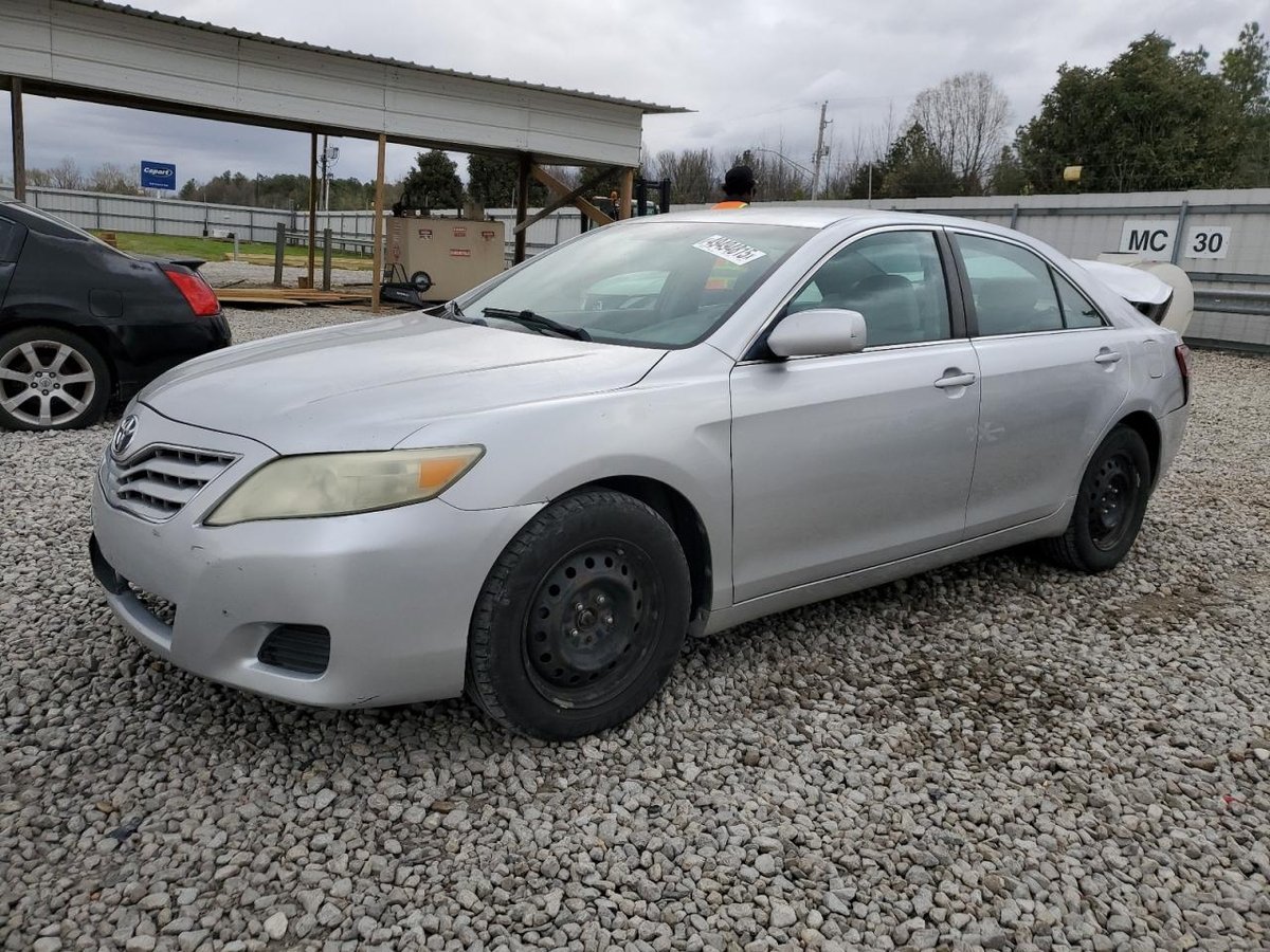 TOYOTA CAMRY , 2010