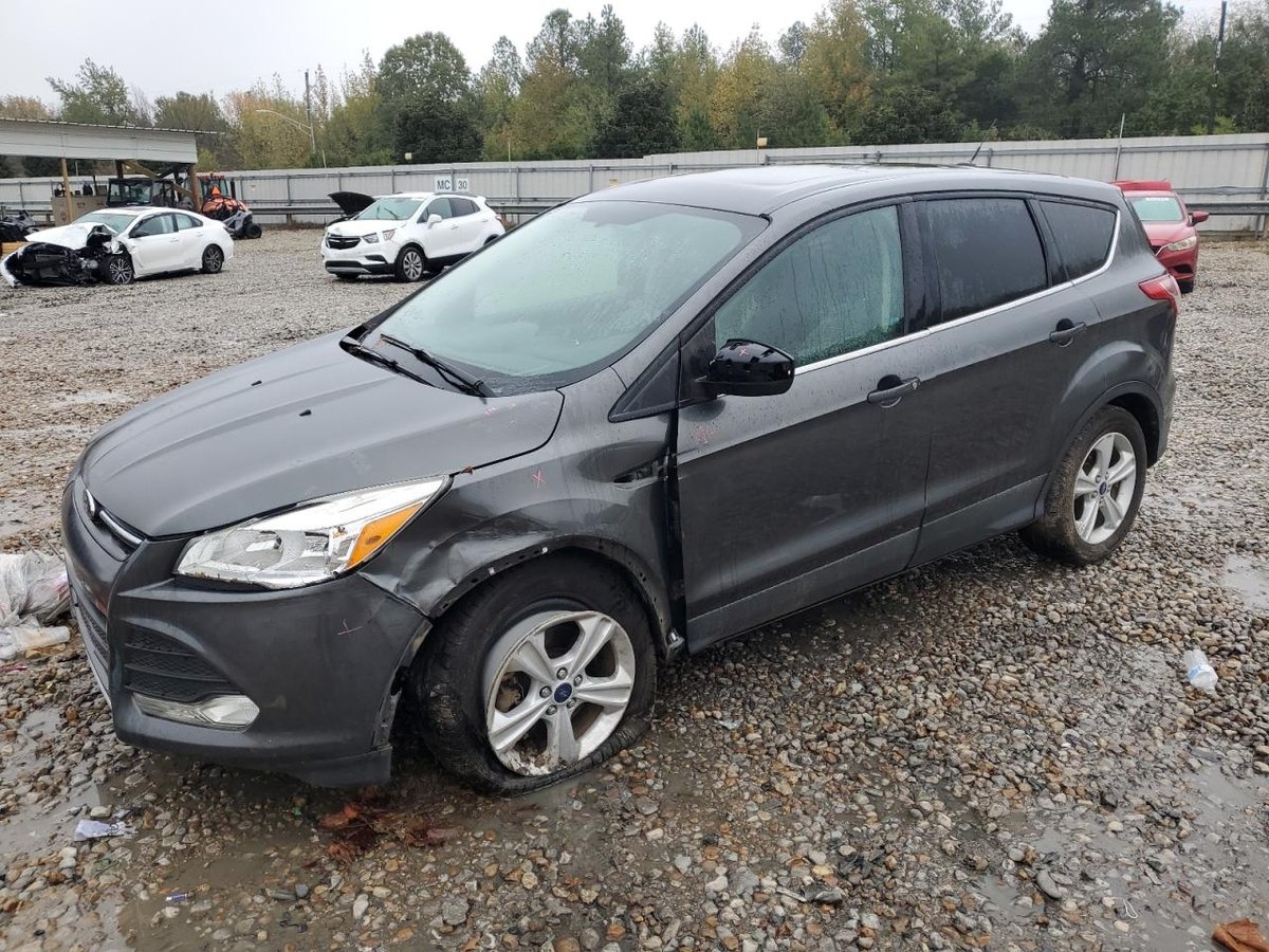 FORD ESCAPE , 2015