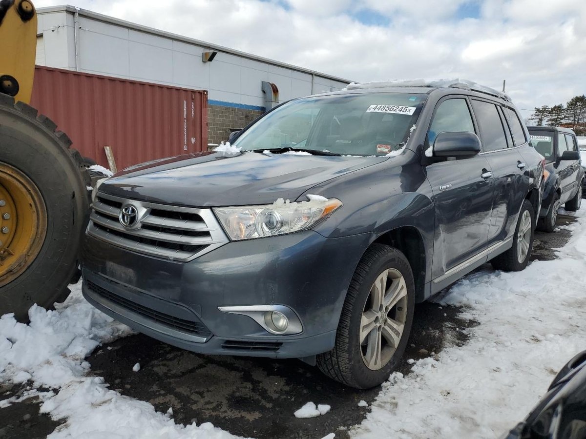 TOYOTA HIGHLANDER , 2011