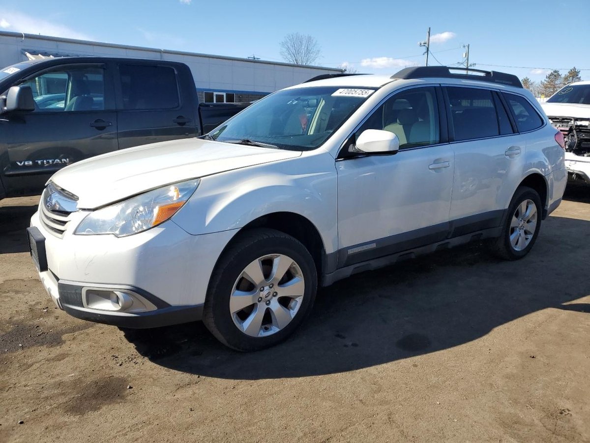 SUBARU OUTBACK , 2012