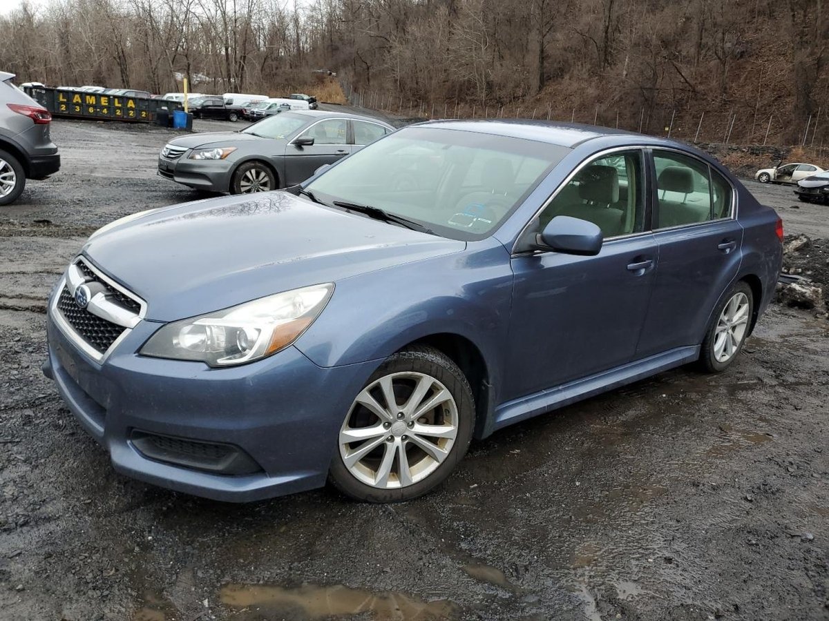 SUBARU LEGACY , 2013