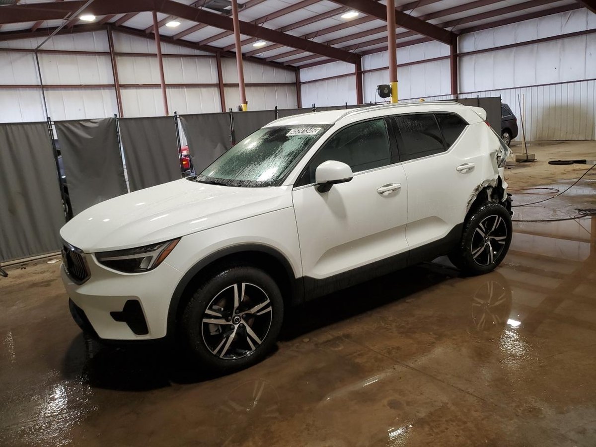 VOLVO XC40 CORE , 2025