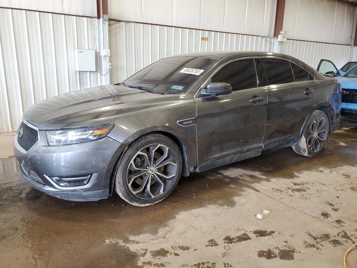 FORD TAURUS , 2015