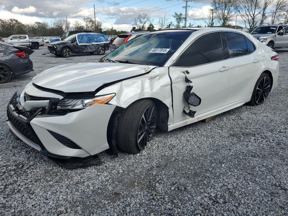 TOYOTA CAMRY , 2020