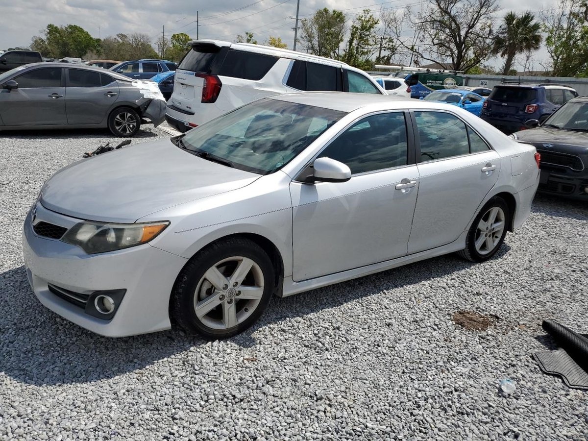 TOYOTA CAMRY , 2013