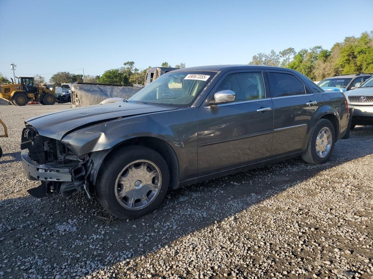 CHRYSLER 300 , 2010
