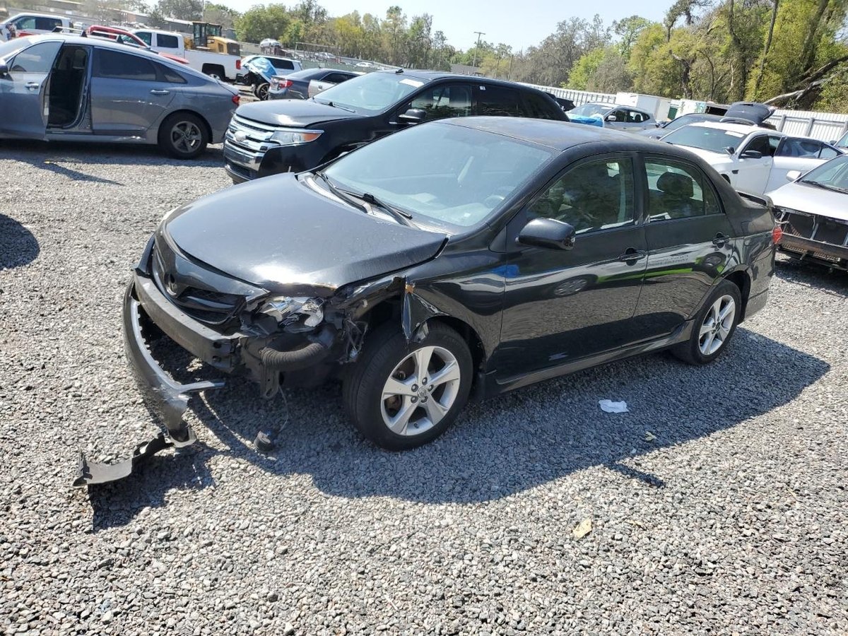 TOYOTA COROLLA , 2012