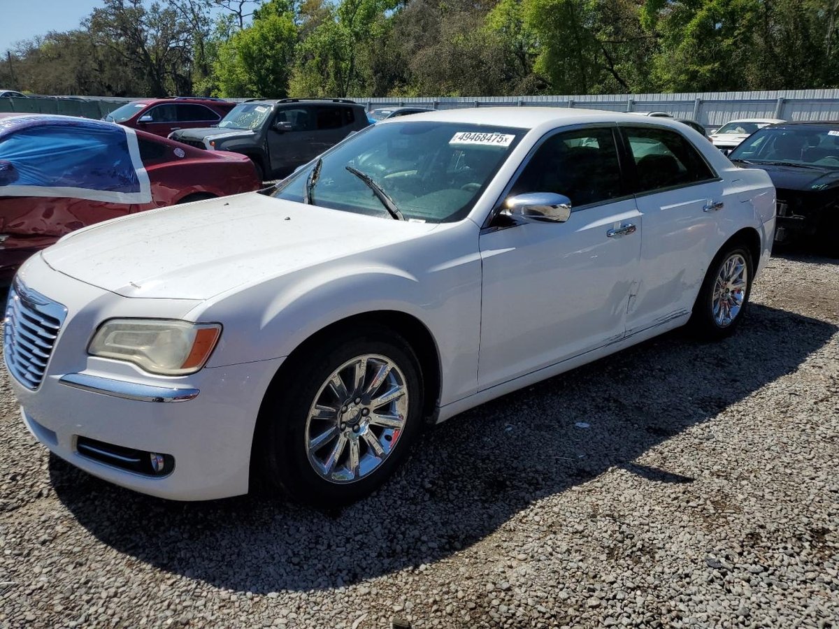 CHRYSLER 300 , 2012
