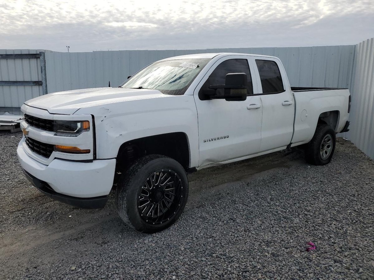 CHEVROLET SILVERADO , 2016