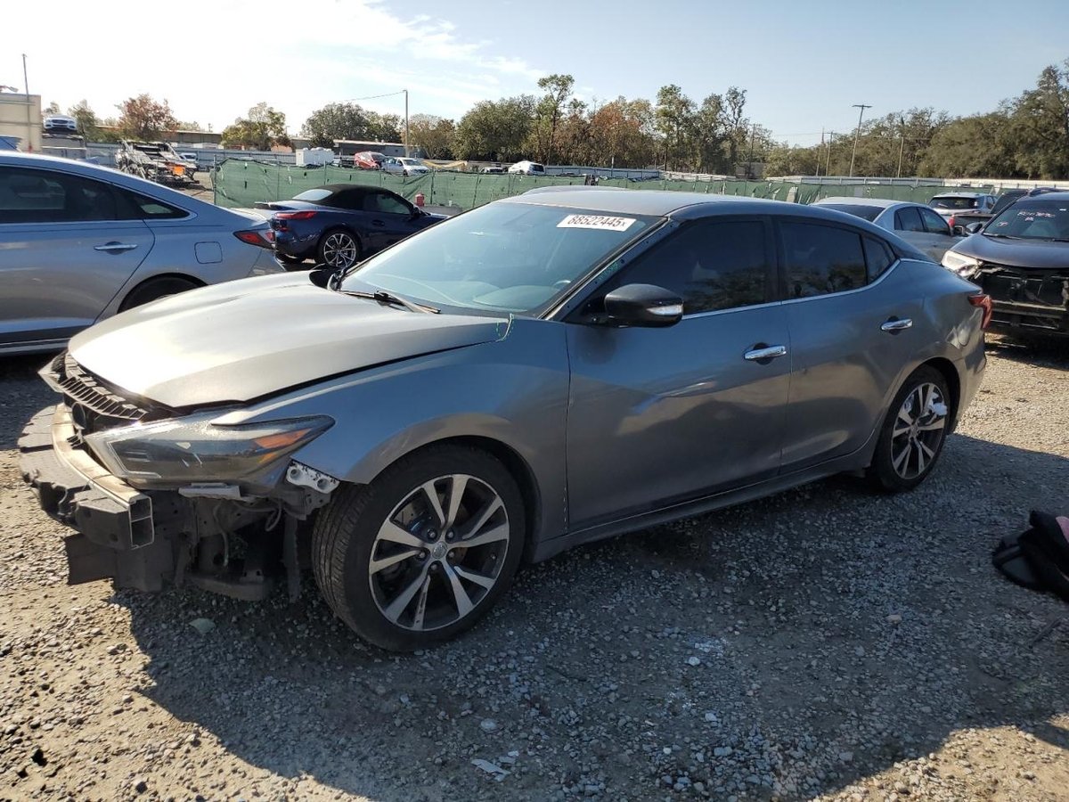 NISSAN MAXIMA , 2017