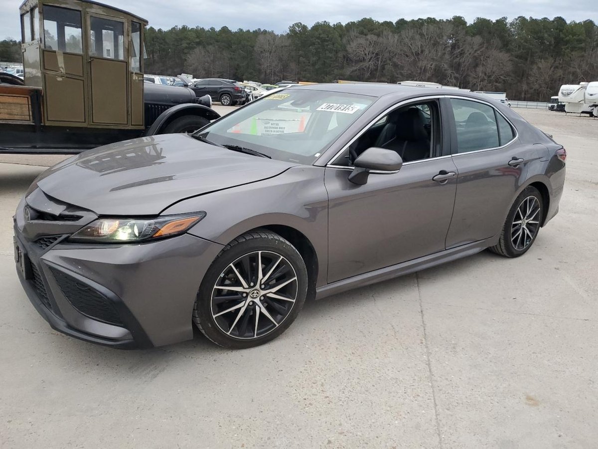 TOYOTA CAMRY , 2022