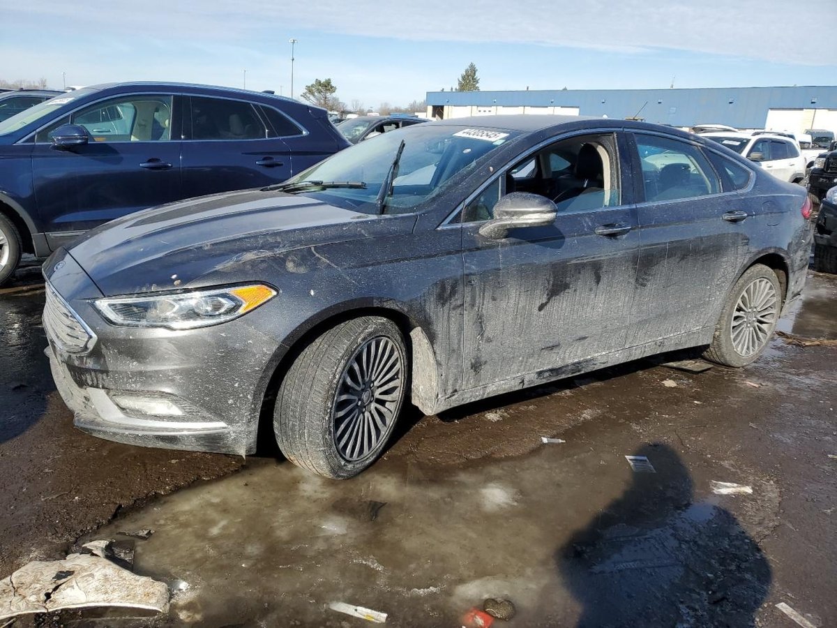 FORD FUSION , 2017