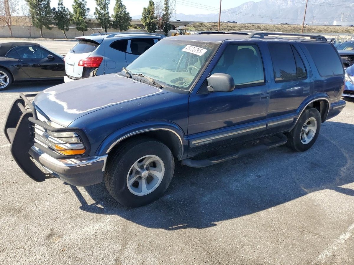 CHEVROLET BLAZER , 1999