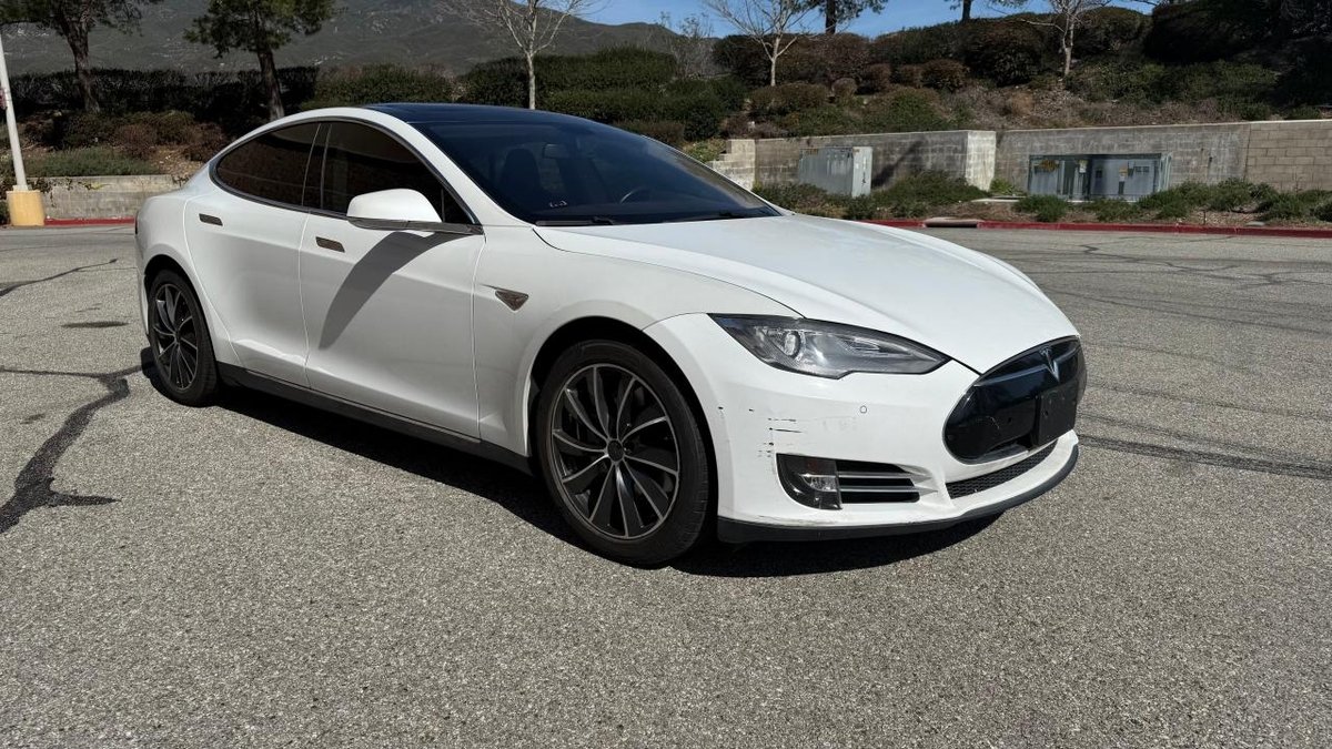 TESLA MODEL S , 2013