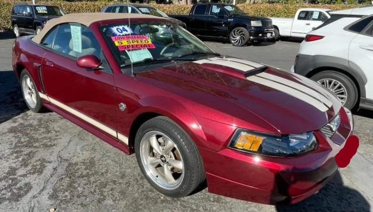 FORD MUSTANG , 2004