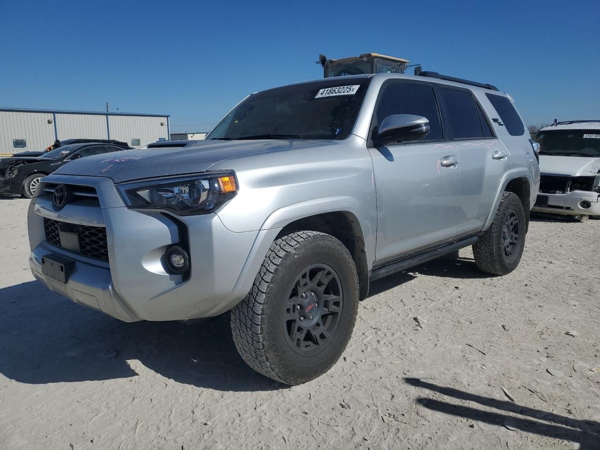 TOYOTA 4RUNNER SE , 2023