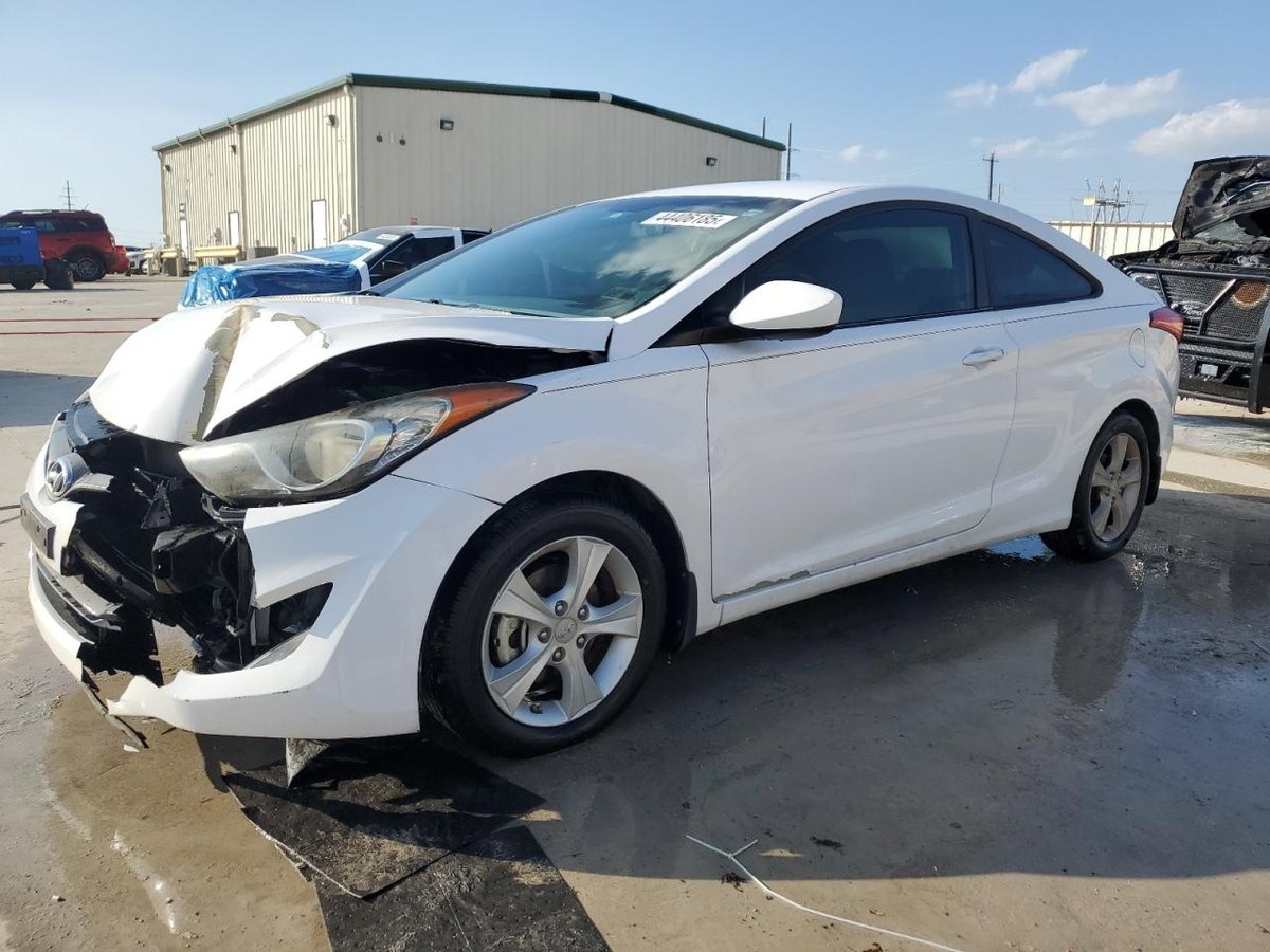 HYUNDAI ELANTRA , 2013