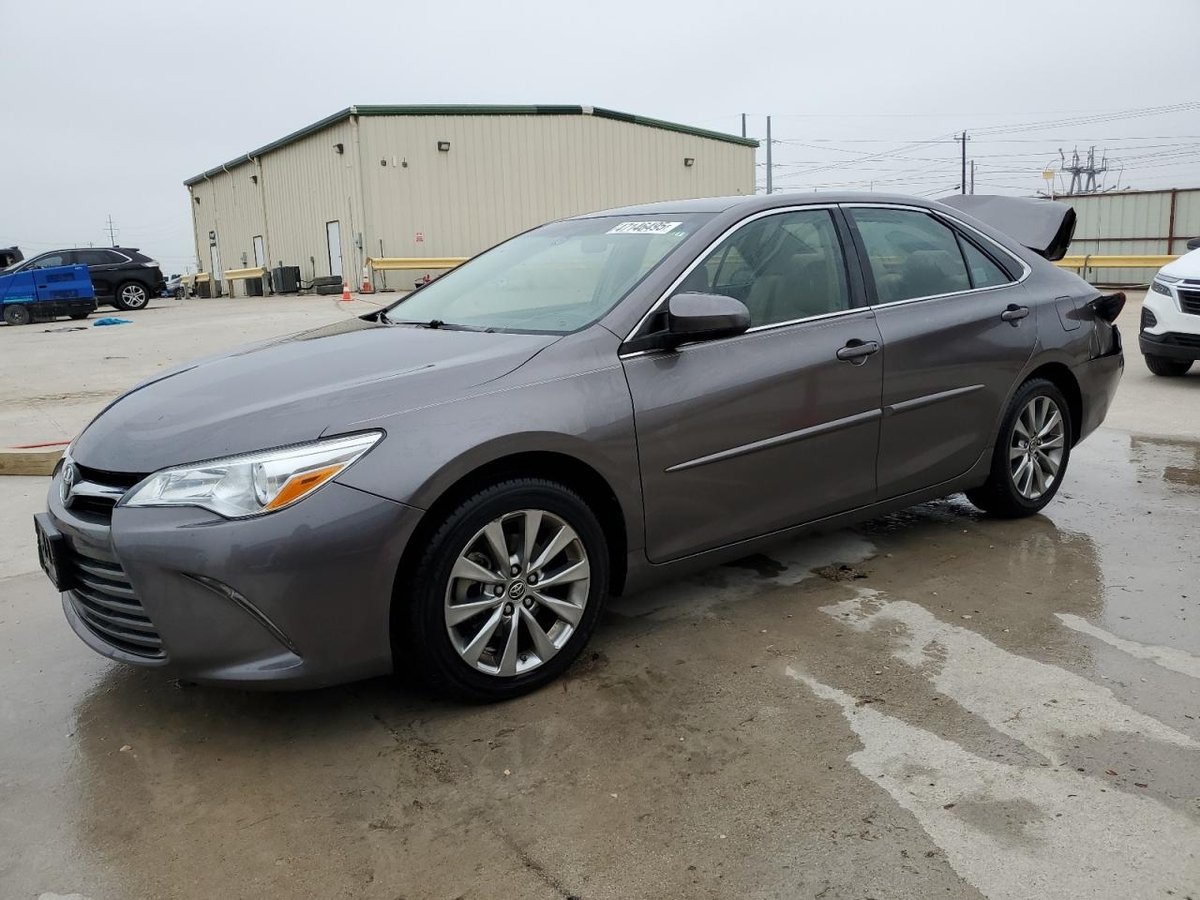 TOYOTA CAMRY , 2015