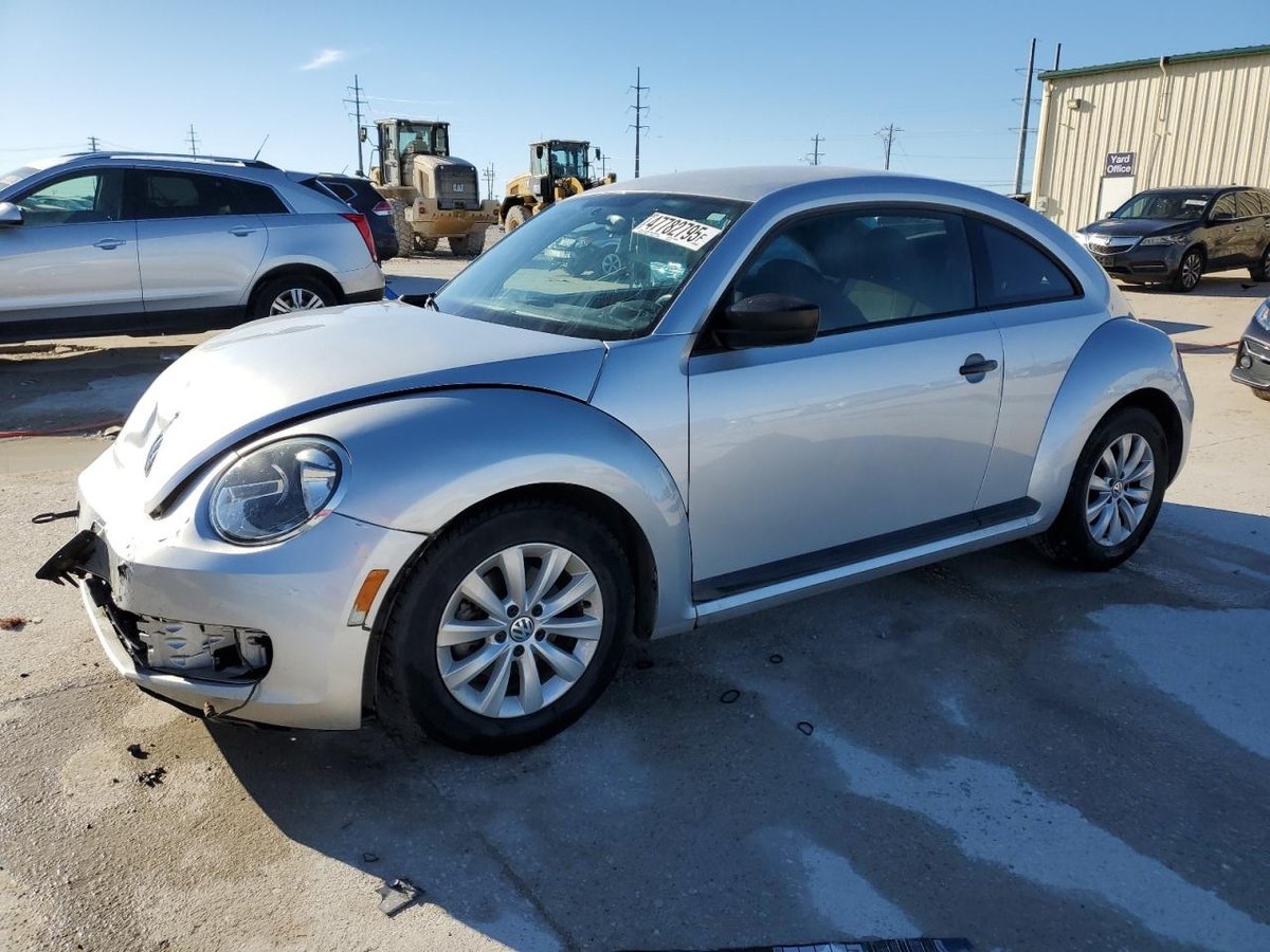 VOLKSWAGEN  BEETLE , 2013
