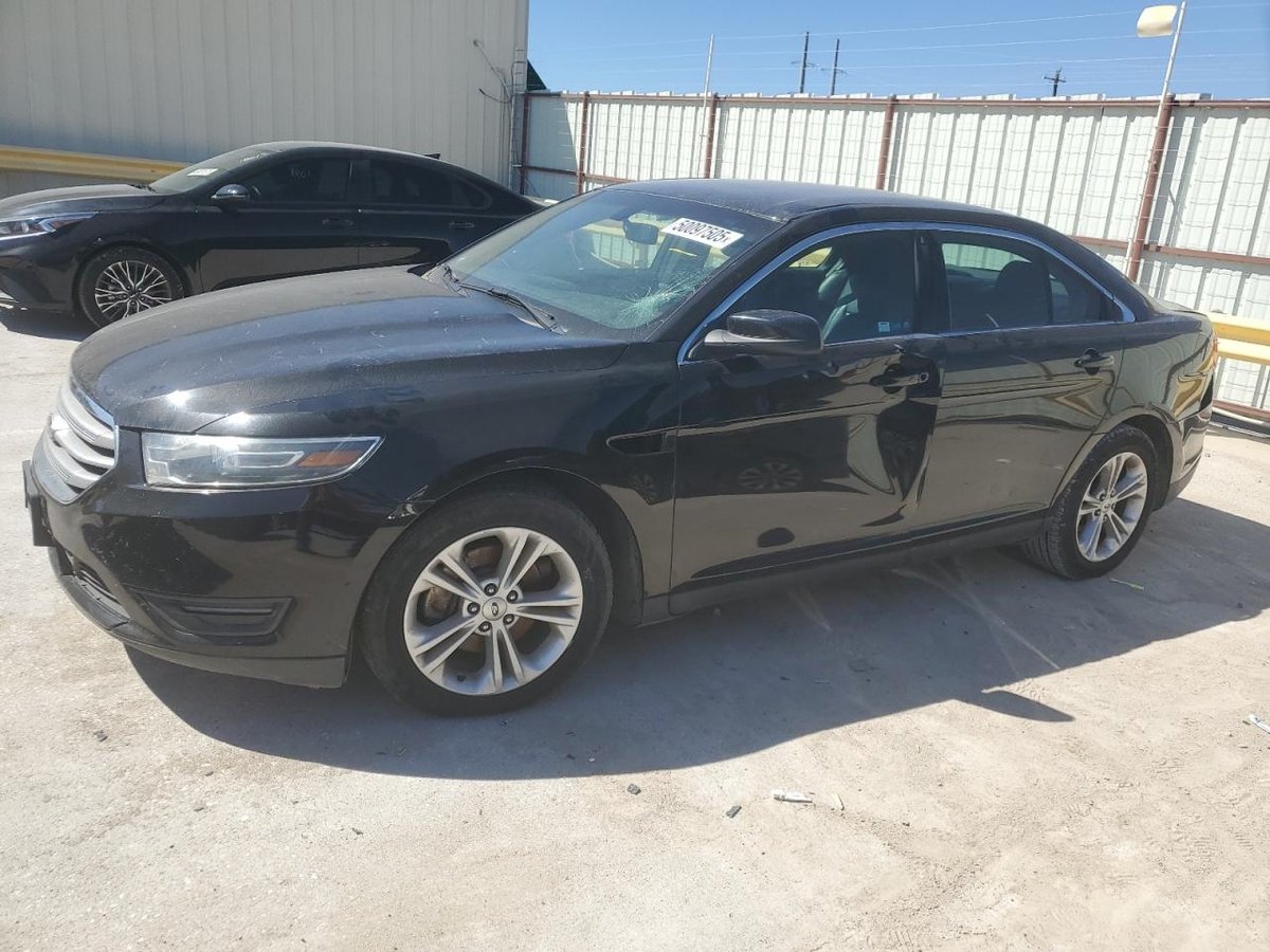 FORD TAURUS , 2015